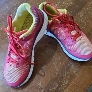 Vionic 335 Elation Women's Walking Shoes Tennis Shoes Sneakers Size 8